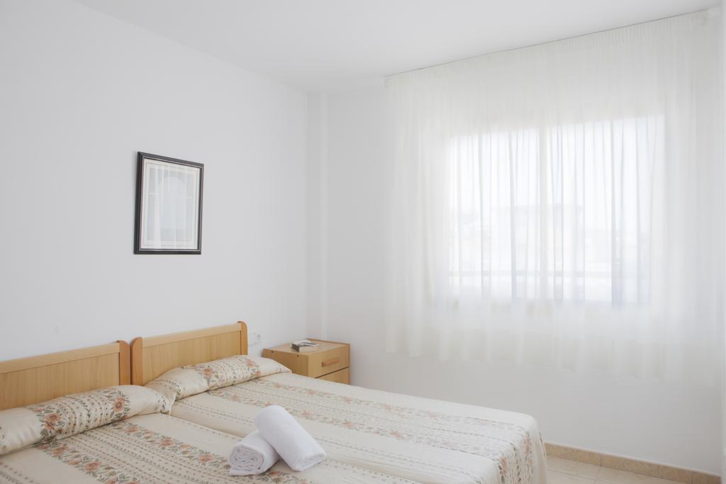 Suite Apartments Arquus Салоу Стая снимка