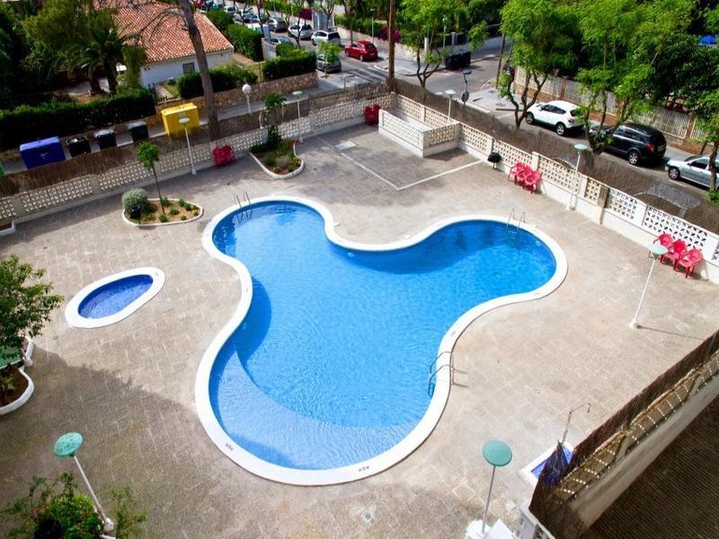 Suite Apartments Arquus Салоу Екстериор снимка