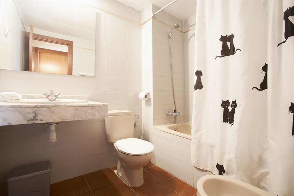 Suite Apartments Arquus Салоу Екстериор снимка